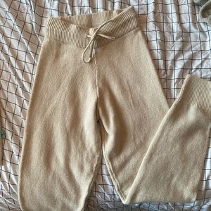 h&m cream-coloured knit sweatpants